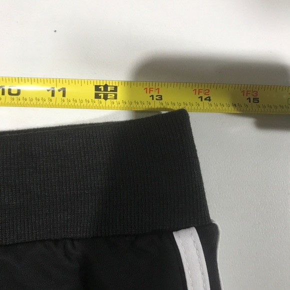 Adidas Black Three White Stripes Mini Skirt 27” Waist With Stretch Excellent - Picture 11 of 14
